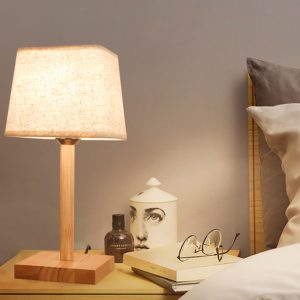 Minimalistisk bordslampa i trä